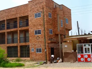 Smooth Surface Clay Burnt Bricks Tiles Work