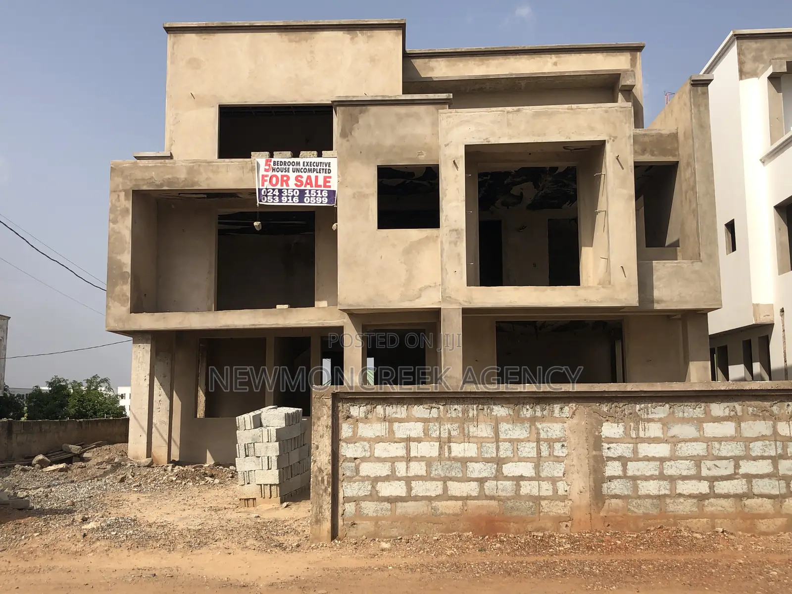 5bdrm Duplex in Adjirigannor, Accra Metropolitan for sale