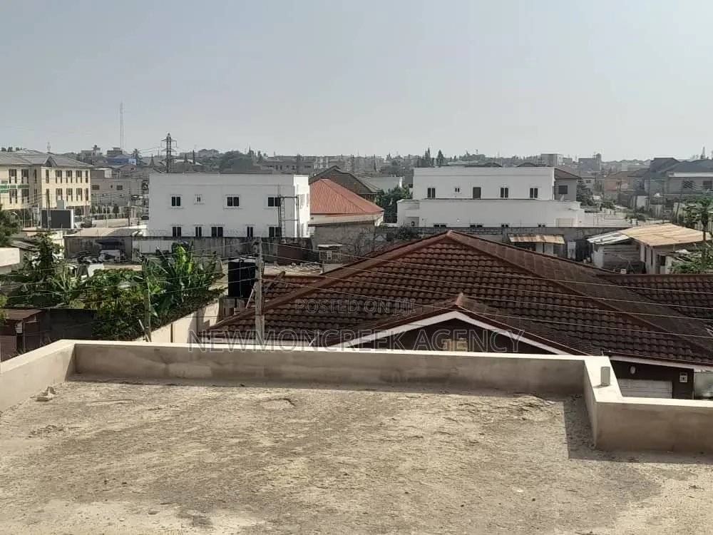 5bdrm Duplex in Adjirigannor, Accra Metropolitan for sale