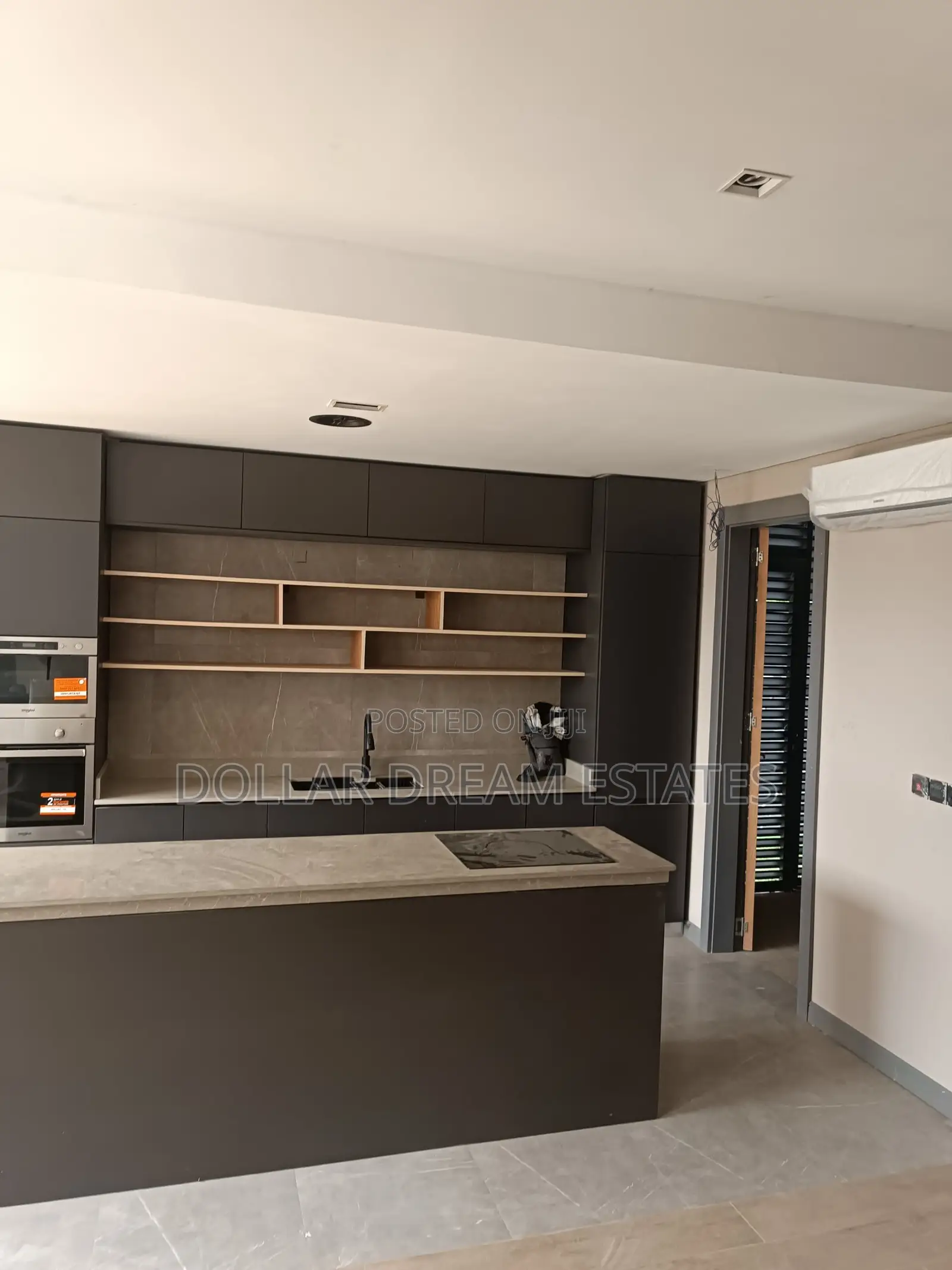 4bdrm Townhouse / Terrace in East Legon for rent