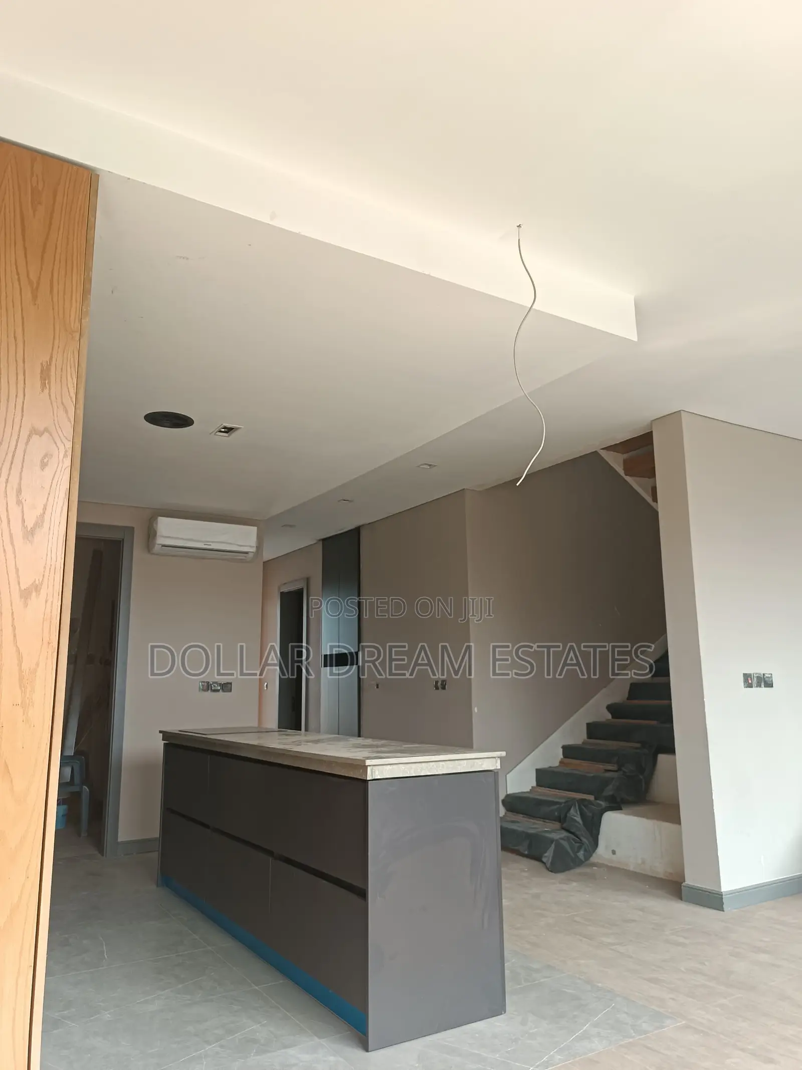 4bdrm Townhouse / Terrace in East Legon for rent