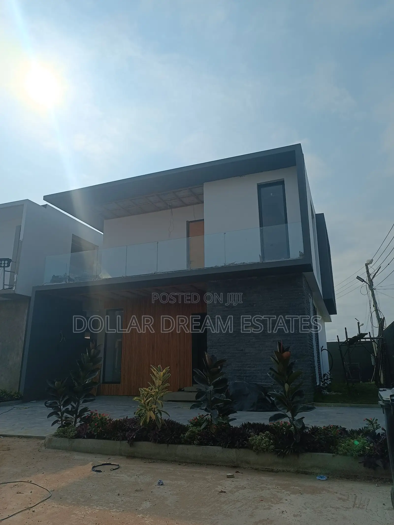 4bdrm Townhouse / Terrace in East Legon for rent