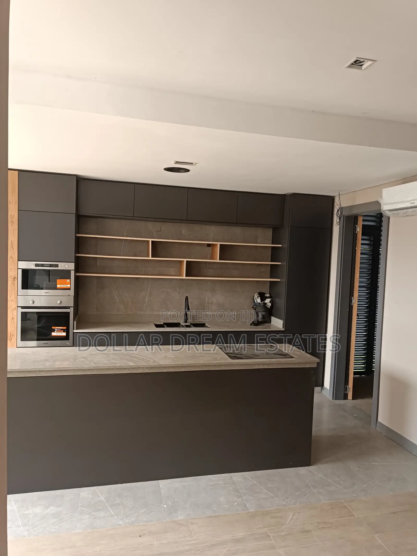 4bdrm Townhouse / Terrace in East Legon for rent