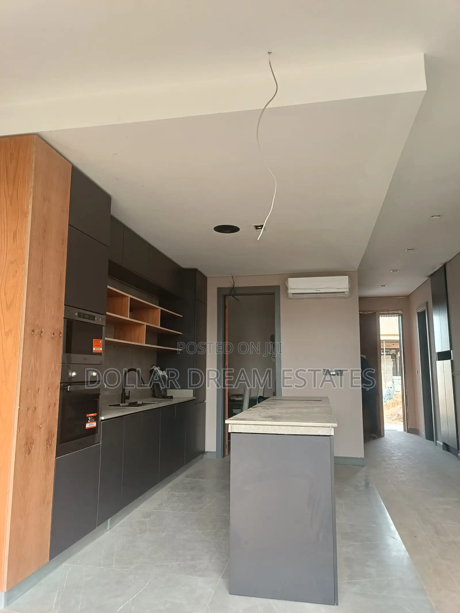 4bdrm Townhouse / Terrace in East Legon for rent