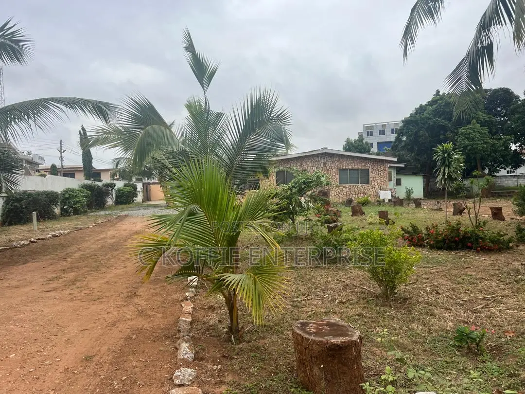 6 Plots of Land at Tesano Is Available for Sale