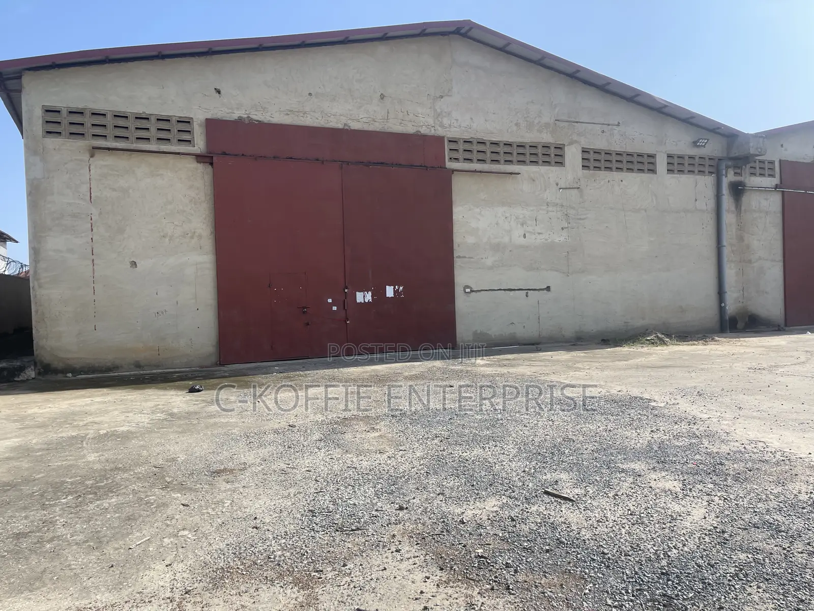 1500 SQM Warehouse + 2bedrooms for Sale Along Tema Motorway