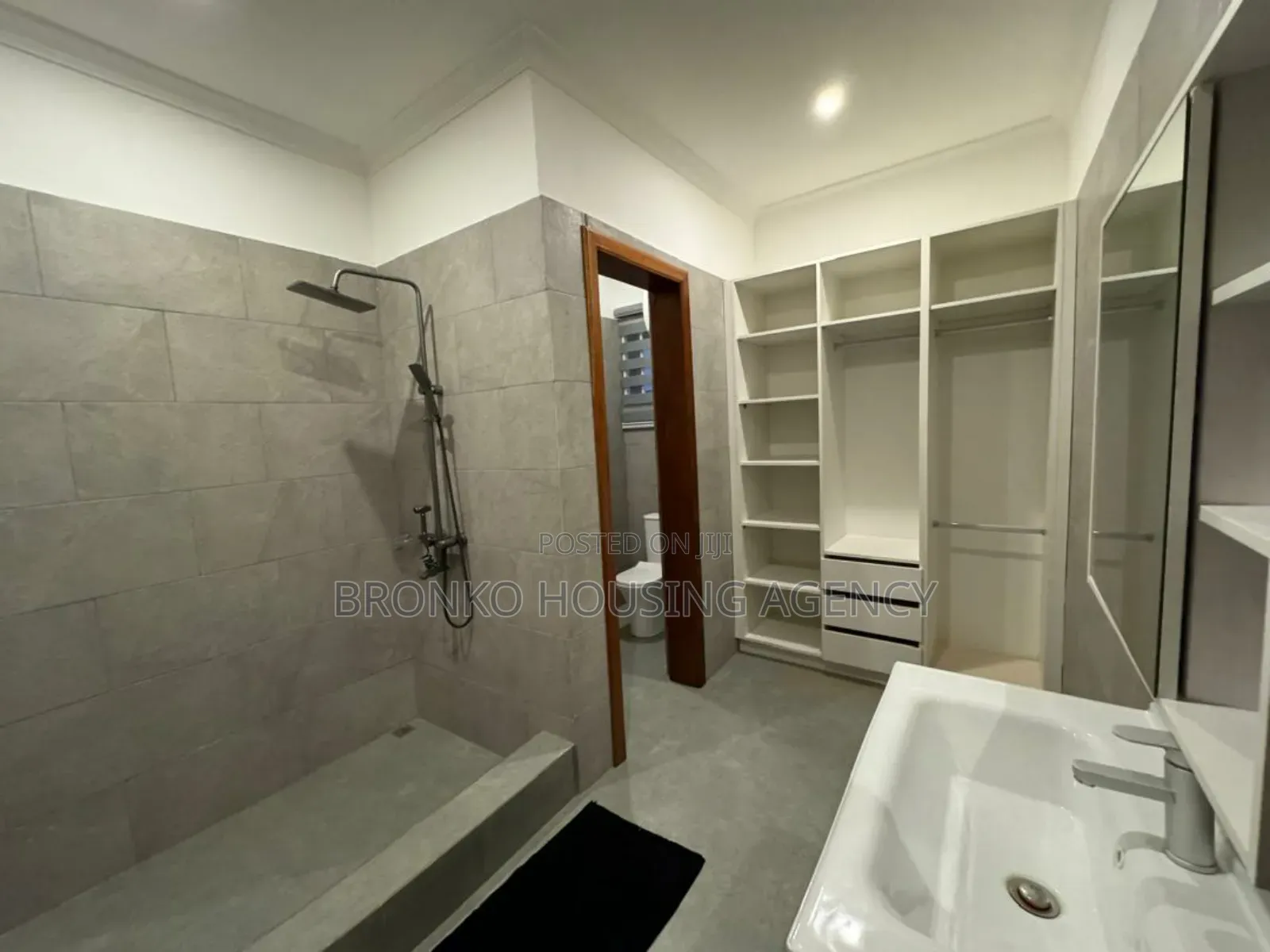Furnished 2bdrm Townhouse / Terrace in Bronko Housing, Spintex