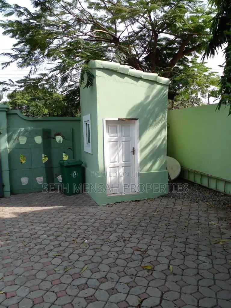 4bdrm House in Skm, Cantonments for rent