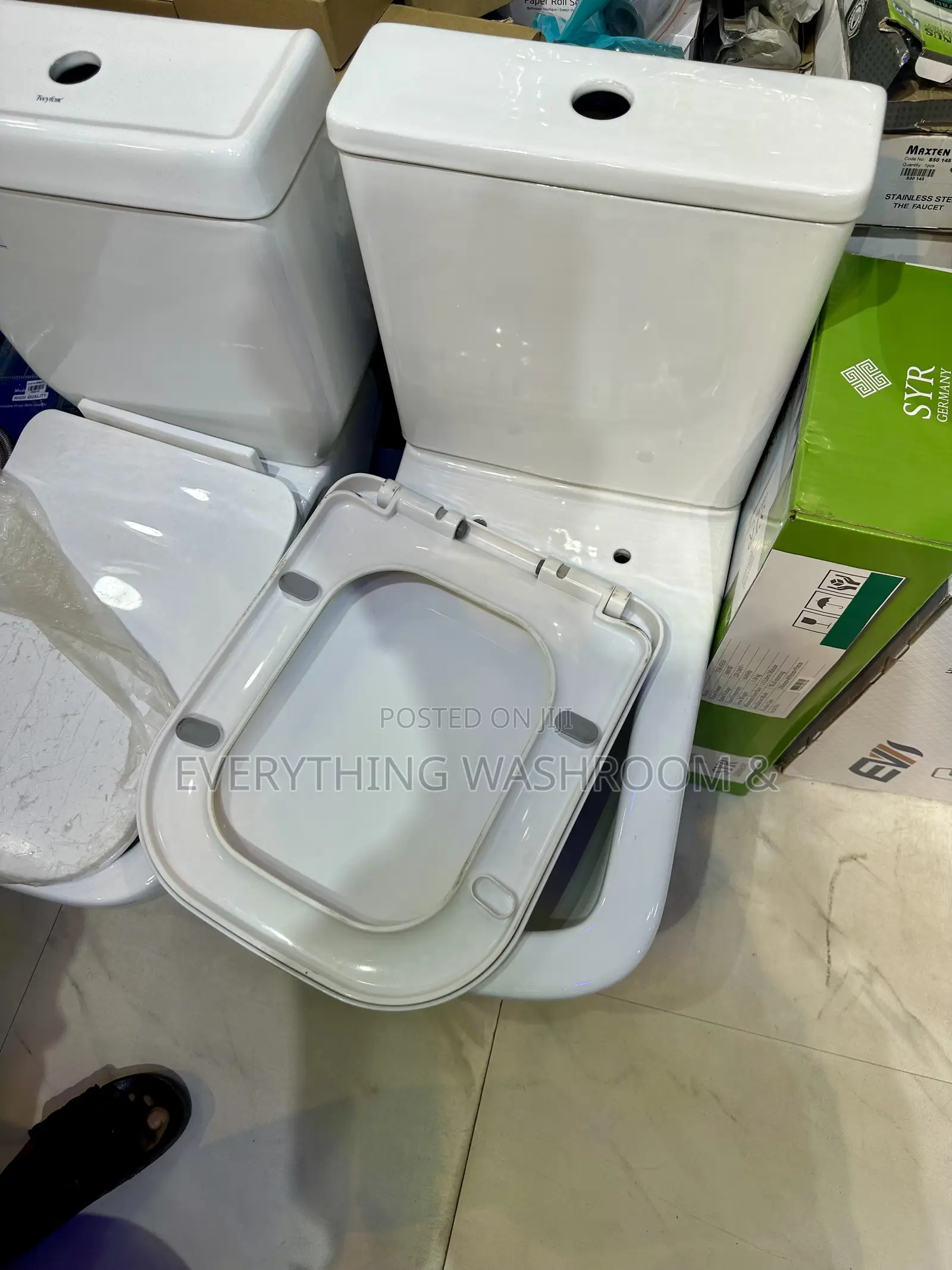 Water Closet_british Master Bed Wc_executive Design_
