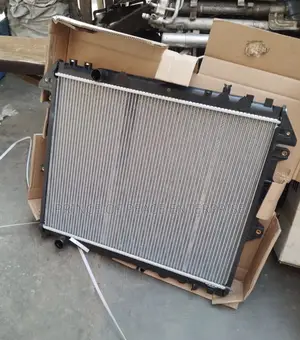 Toyota Hilux Vigo Diesel Engine Radiator Tank