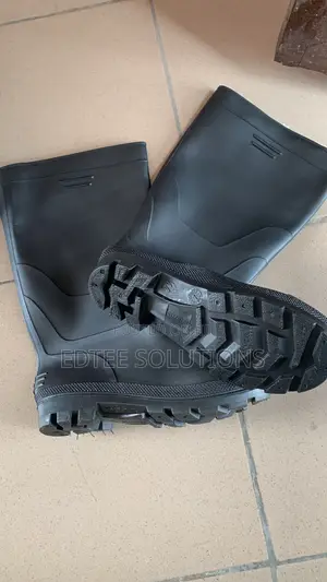 Black Wellington Boot
