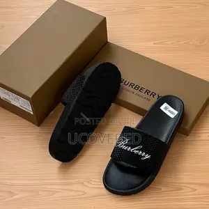 Burberry Unisex Slippers/Slides