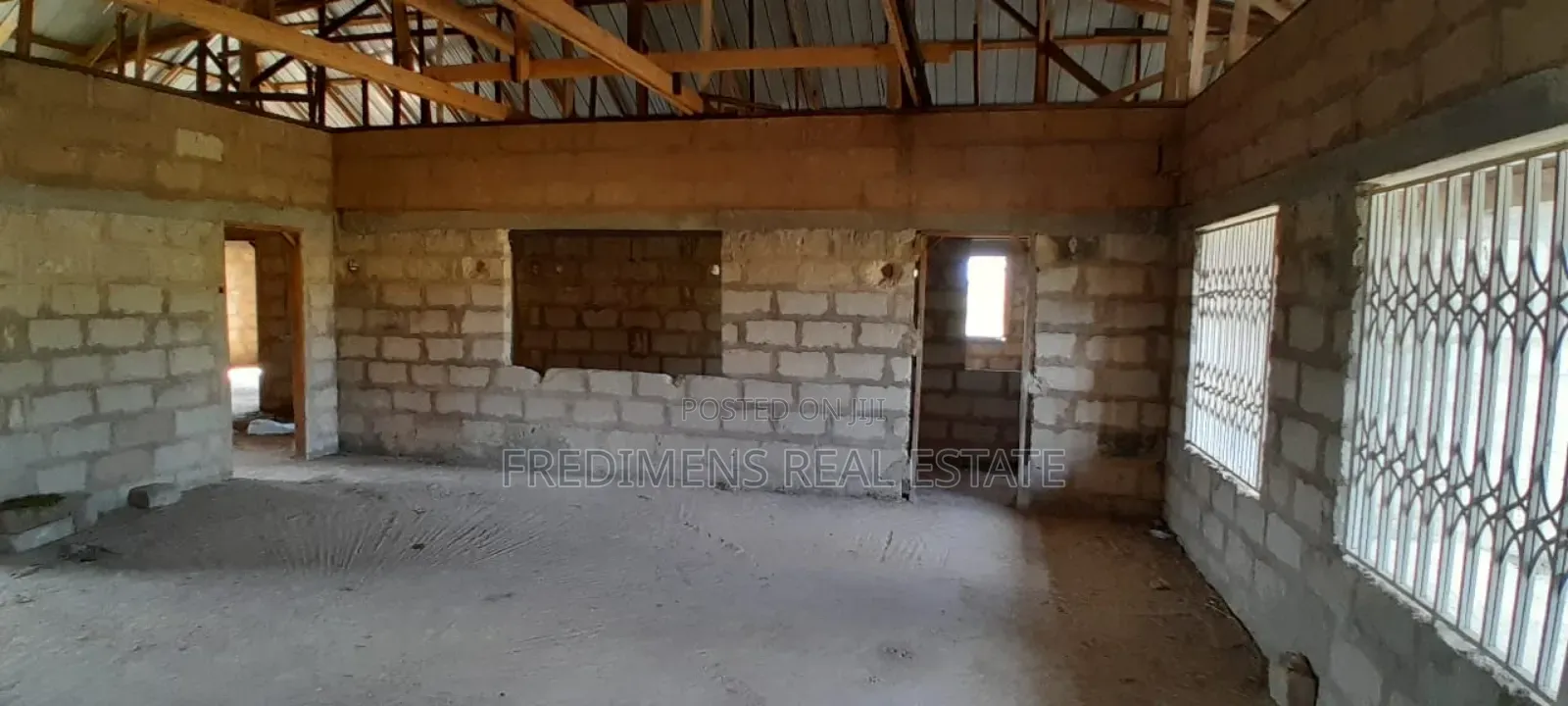 6bdrm House in Fredimens Real, Kumasi Metropolitan for sale