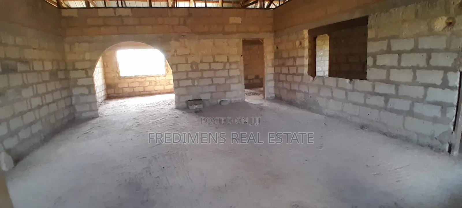 6bdrm House in Fredimens Real, Kumasi Metropolitan for sale