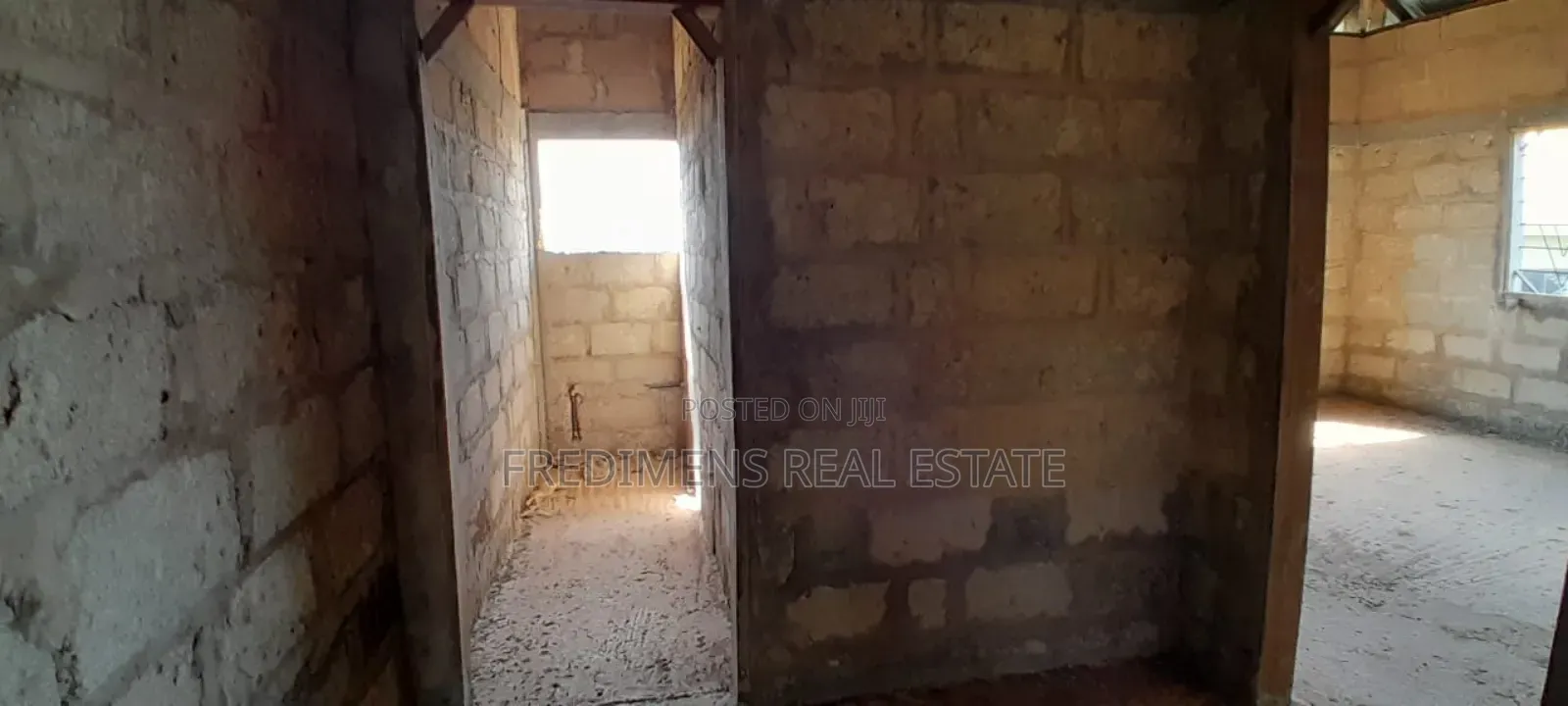 6bdrm House in Fredimens Real, Kumasi Metropolitan for sale