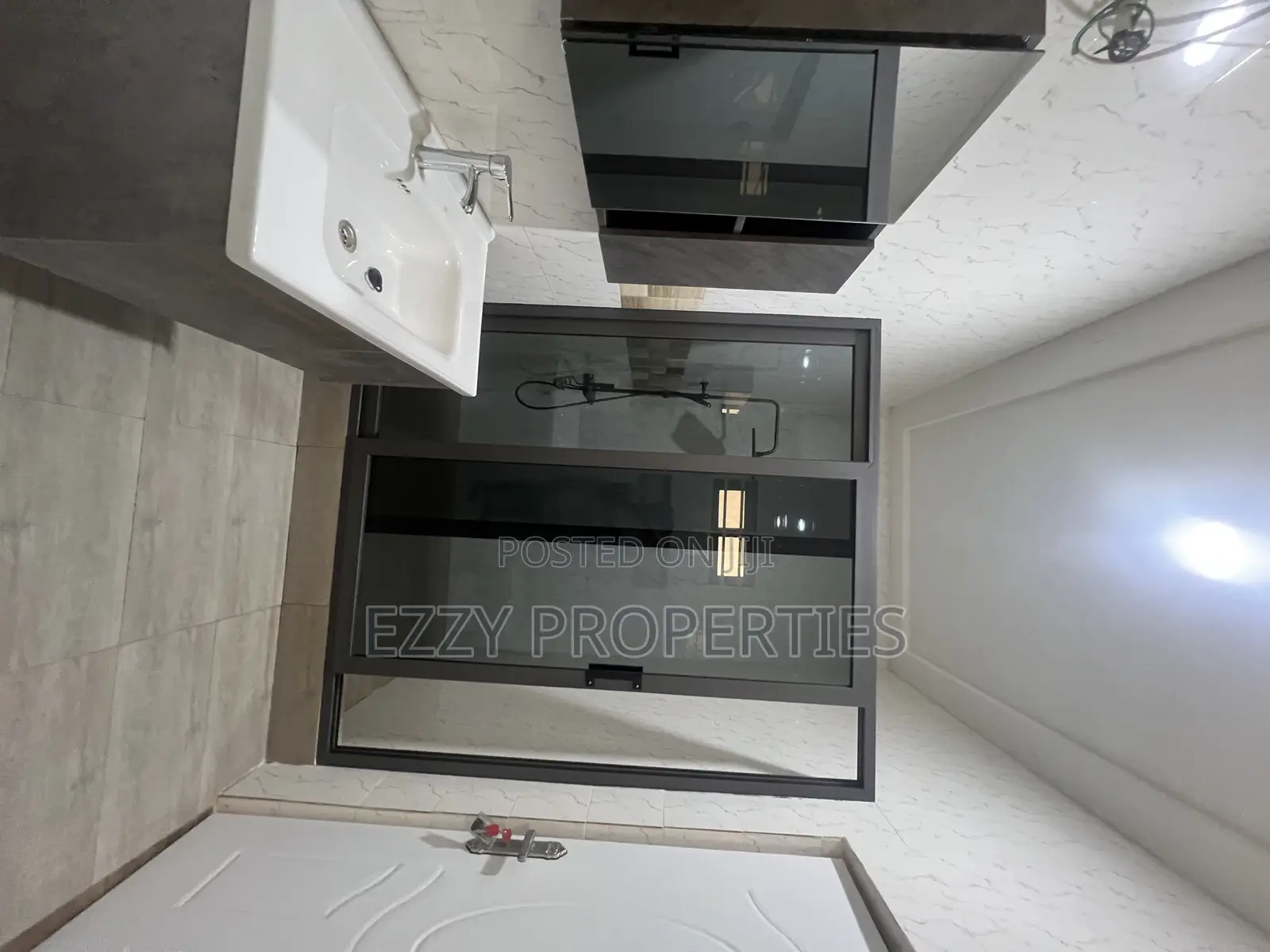 3bdrm House in Lakeside Estate, Ashaley Botwe for sale