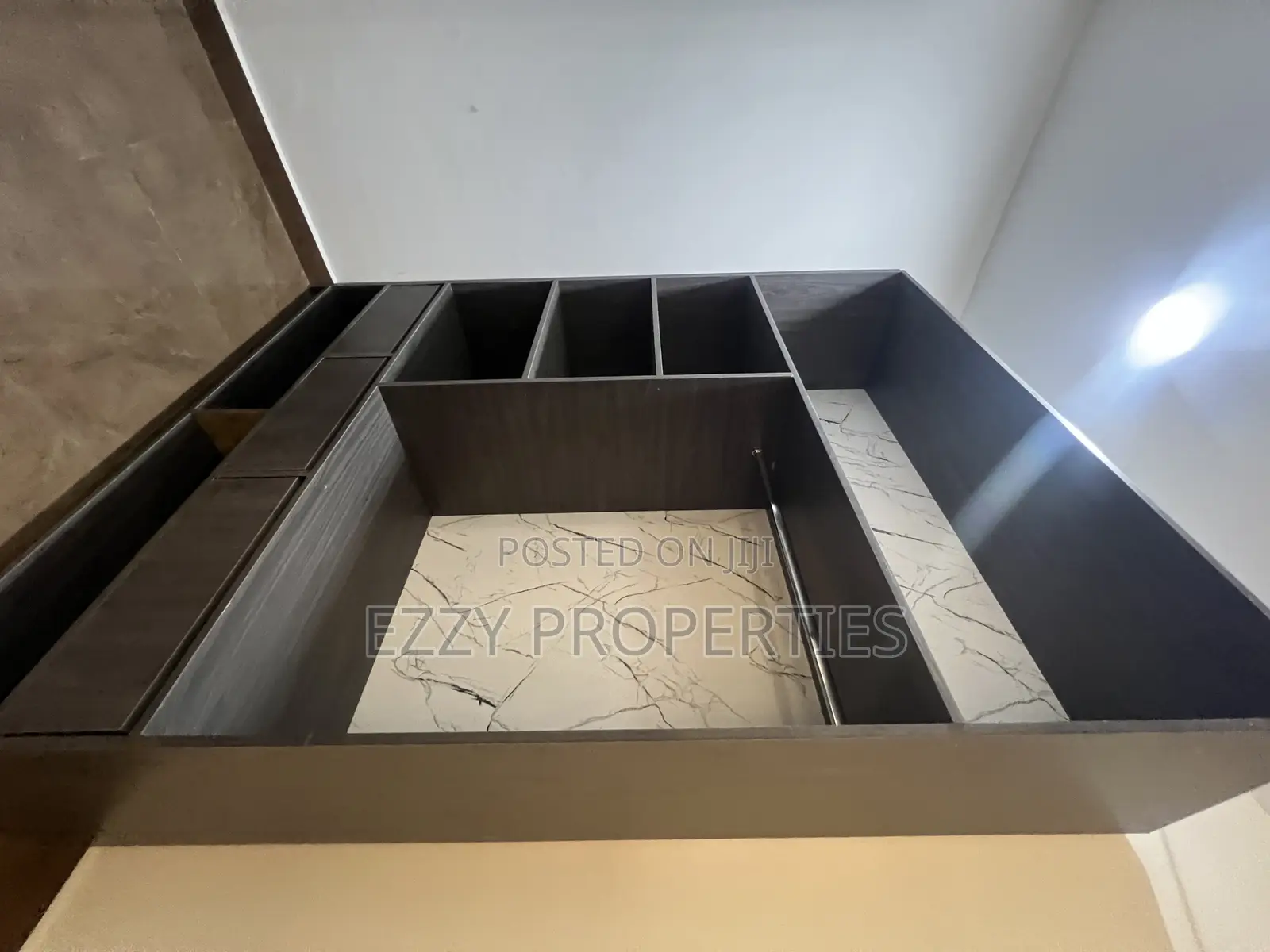 3bdrm House in Lakeside Estate, Ashaley Botwe for sale
