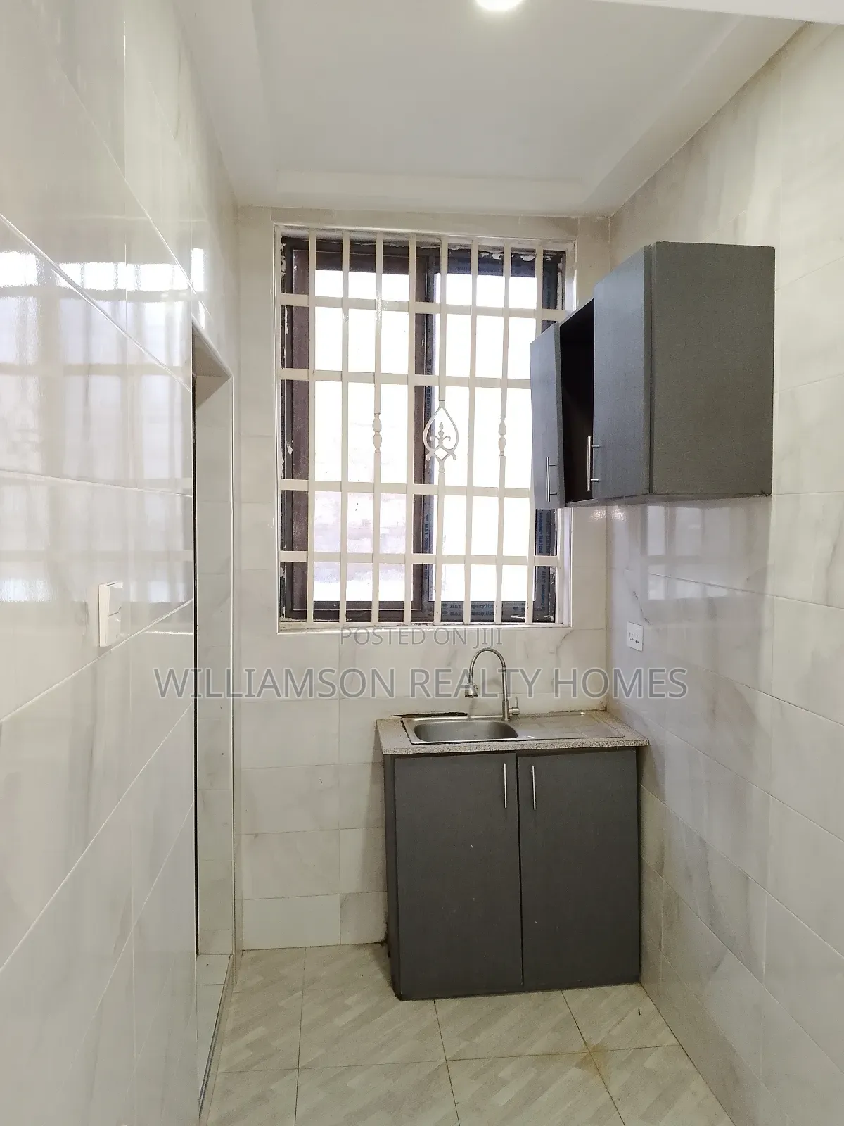 1bdrm Apartment in Community 18 Area, Spintex for rent