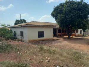 5bdrm House in Ejisu Donaso for sale