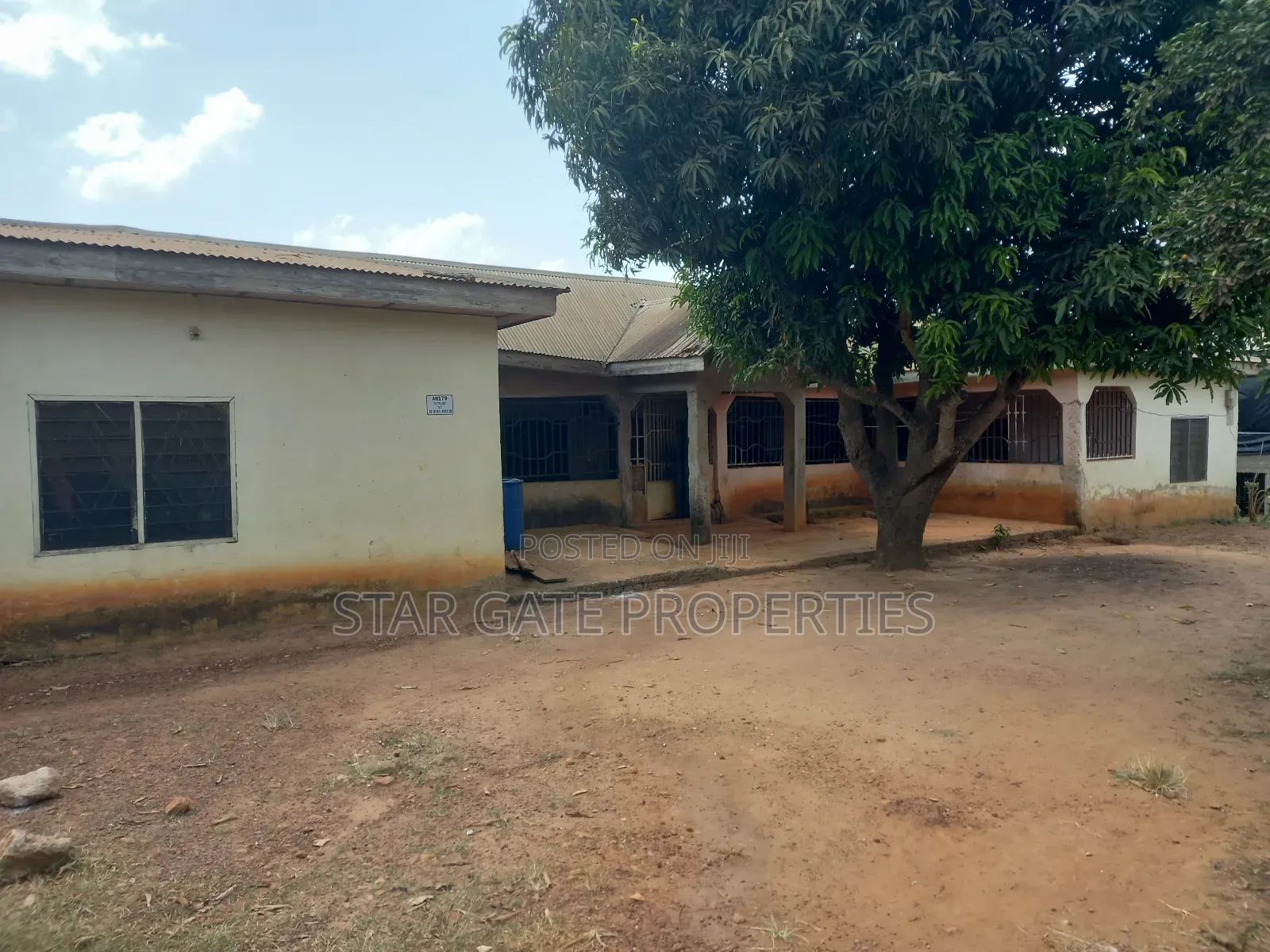 5bdrm House in Ejisu Donaso for sale