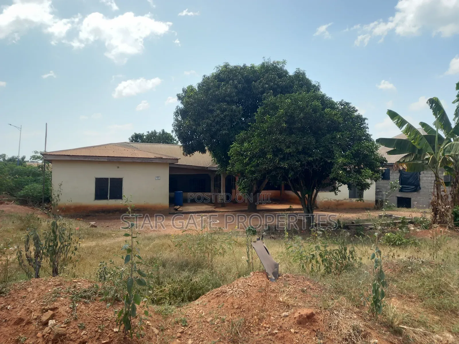 5bdrm House in Ejisu Donaso for sale