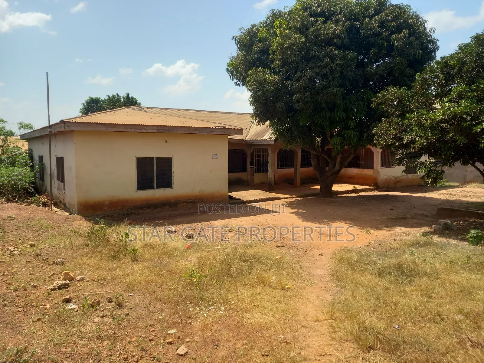 5bdrm House in Ejisu Donaso for sale