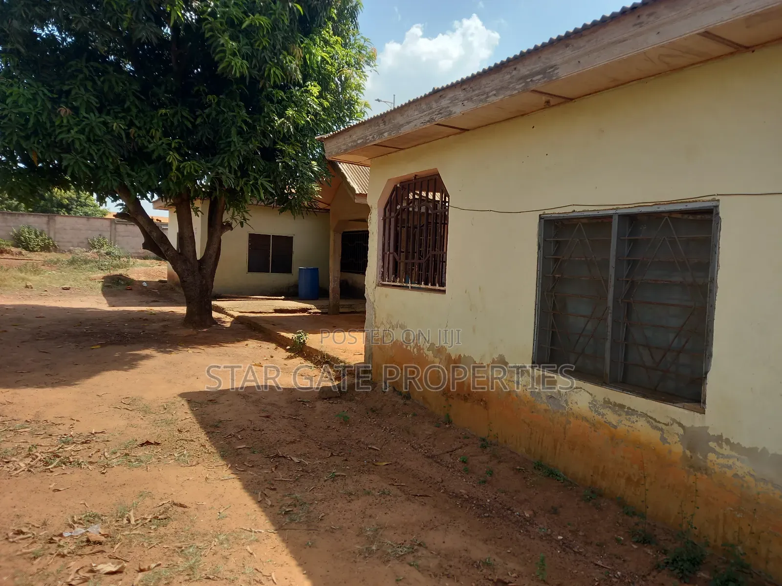 5bdrm House in Ejisu Donaso for sale