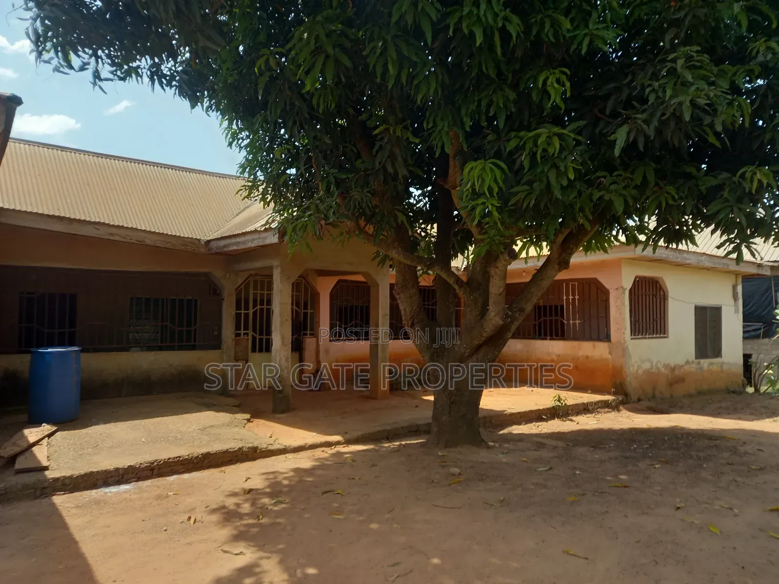 5bdrm House in Ejisu Donaso for sale