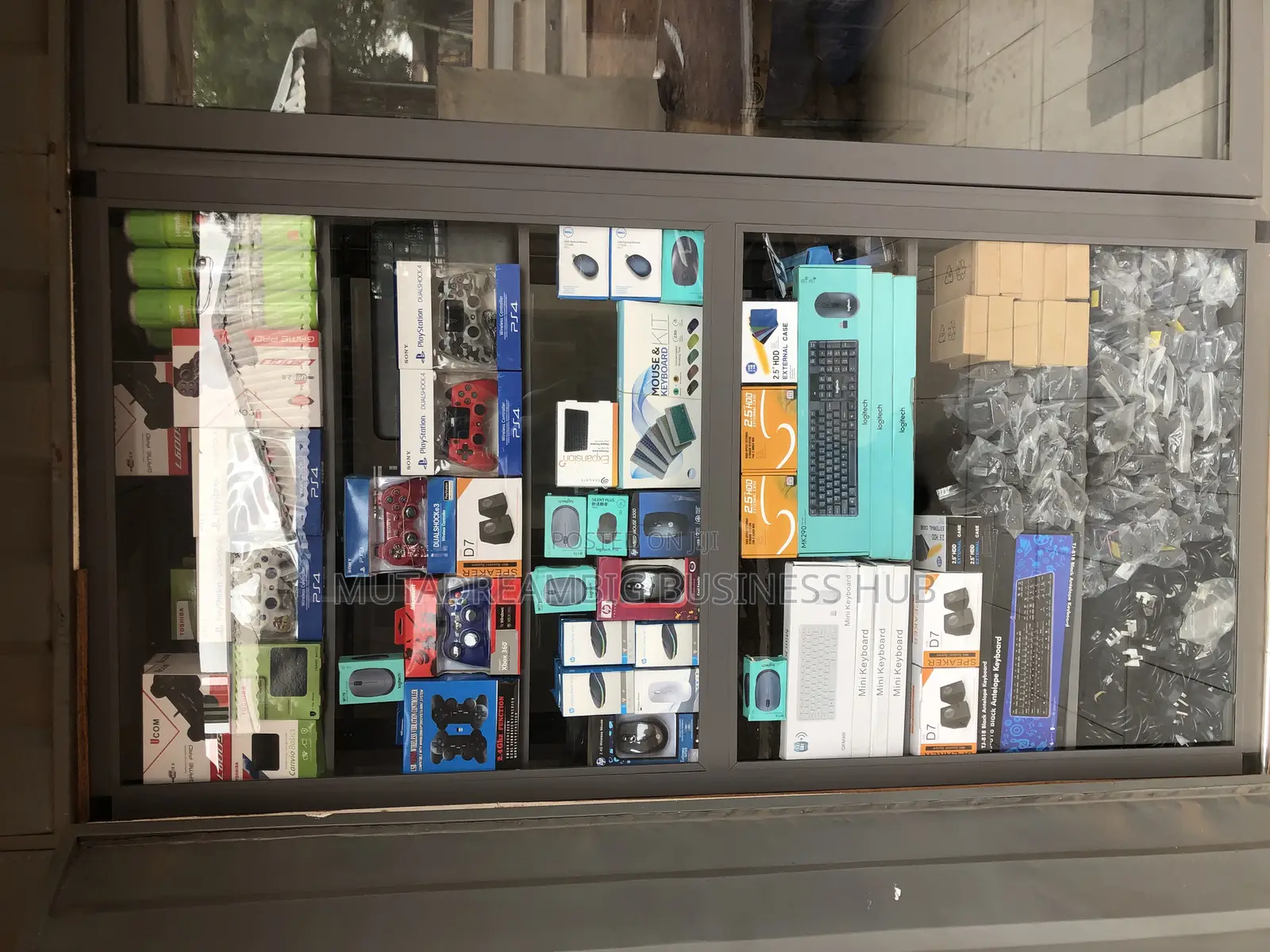All Kinds of Computer Accessories Are Available