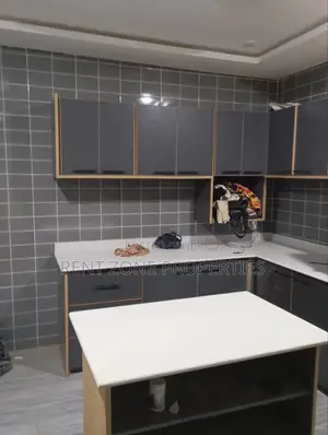 3bdrm Duplex in Ofankor for sale