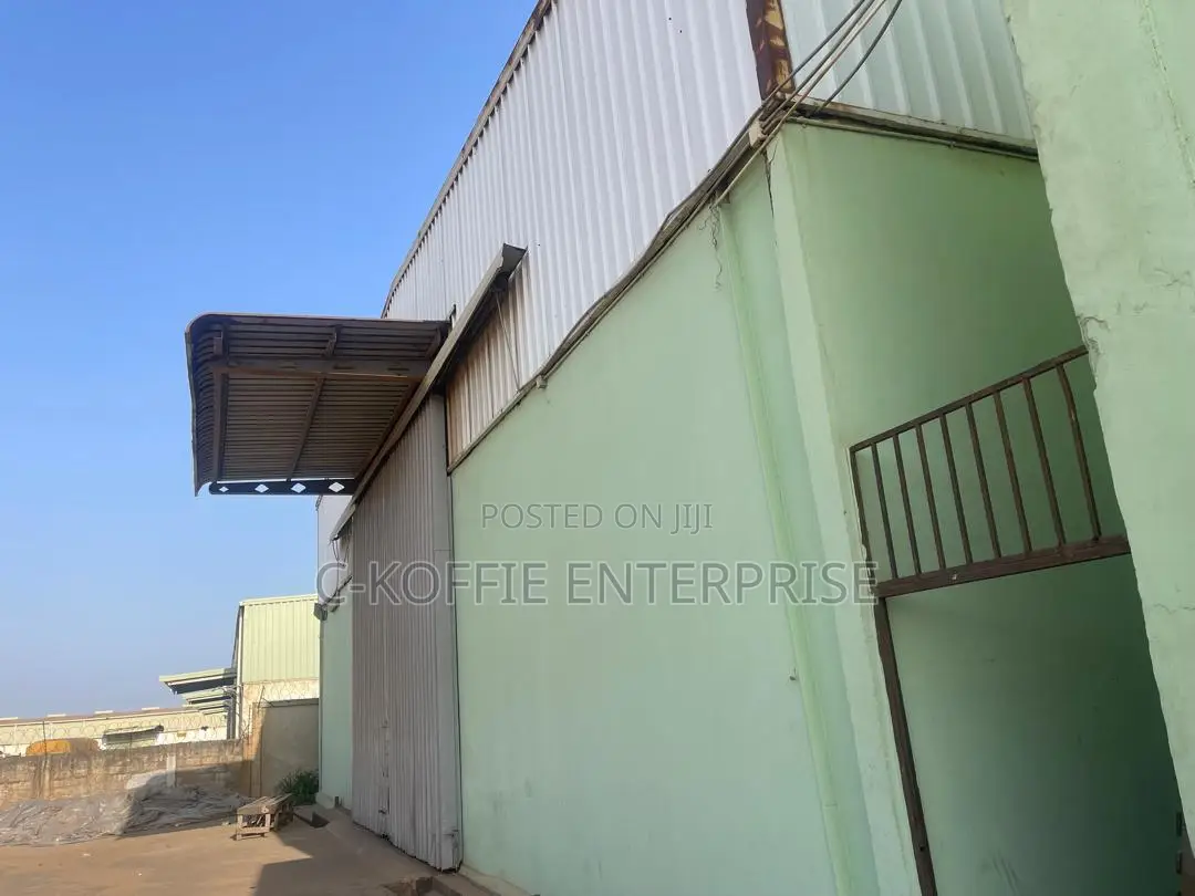 1000 SQM Warehouse at Tema 4 Rent