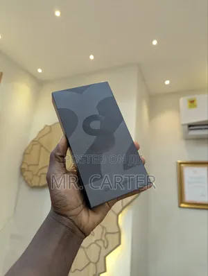 New Samsung Galaxy S22 Ultra 5G 256 GB Black