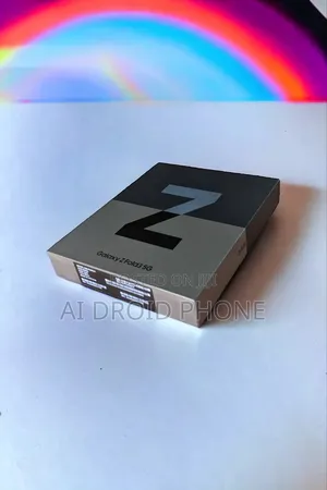New Samsung Galaxy Z Fold 3 256 GB Gold