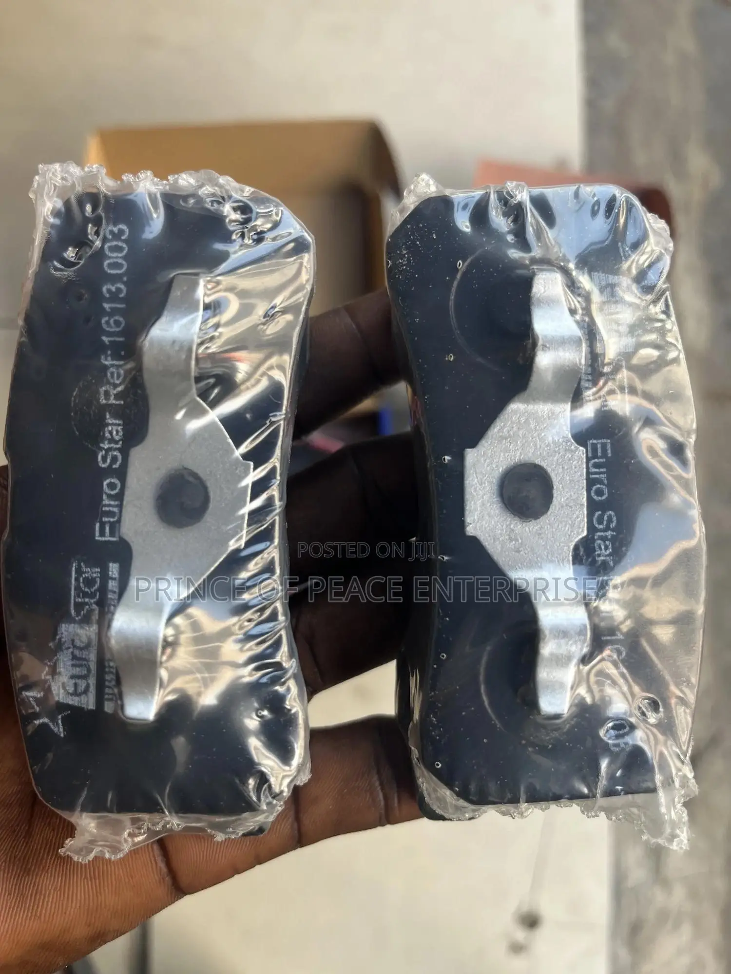 Mitsubishi Pajero 2000 Front Brake Pad and Back Brake Pad