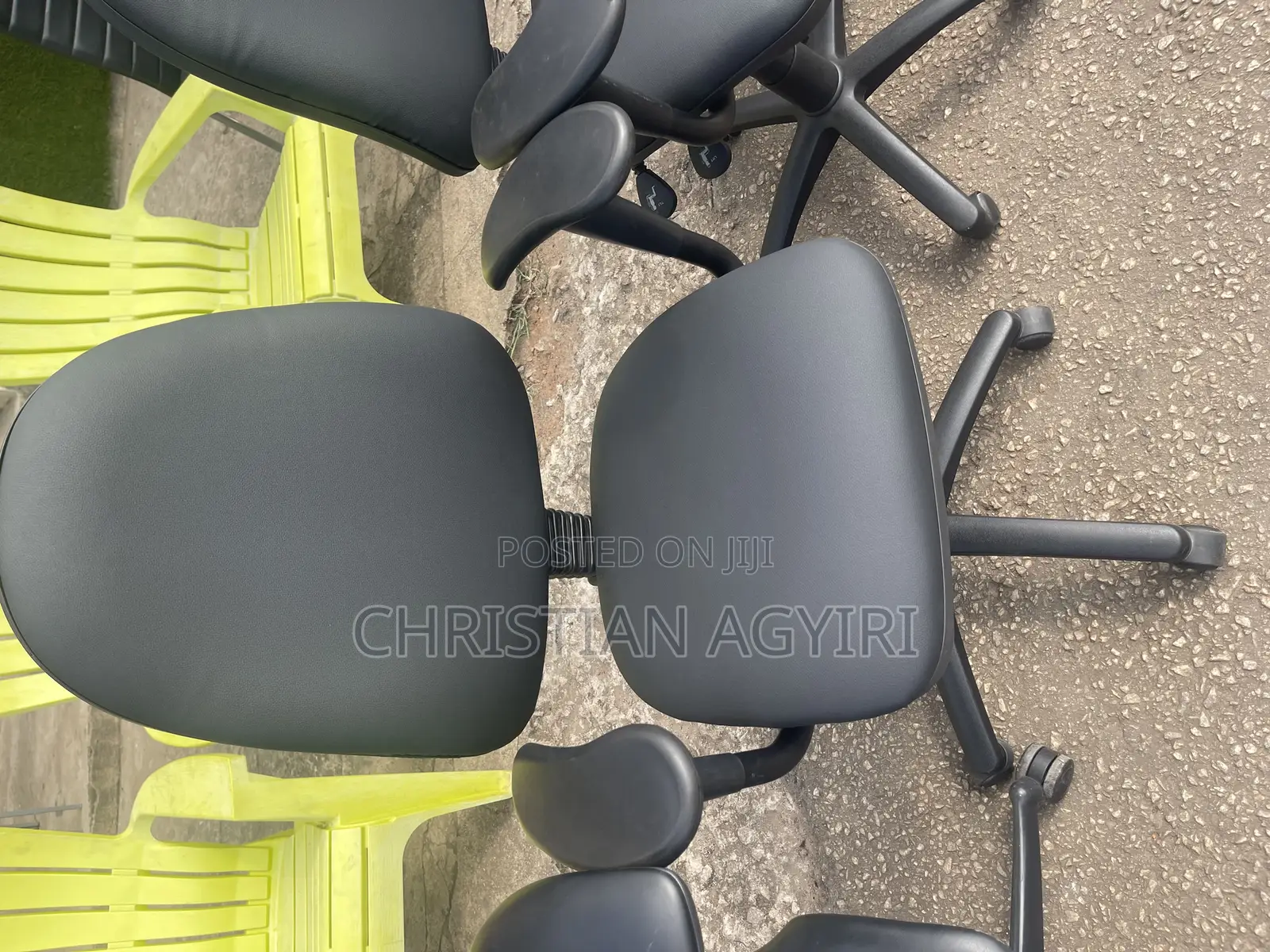 Office/ Swivel Chair