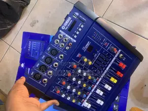 Yamaha 4 Channel Powered Mixer