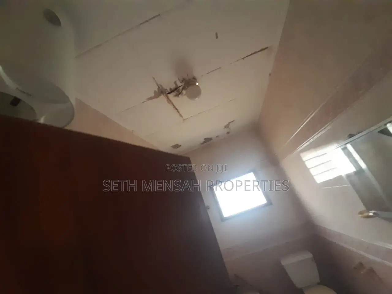 5bdrm House in Skm, Achimota for rent