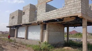 3bdrm House in Oyibi for sale