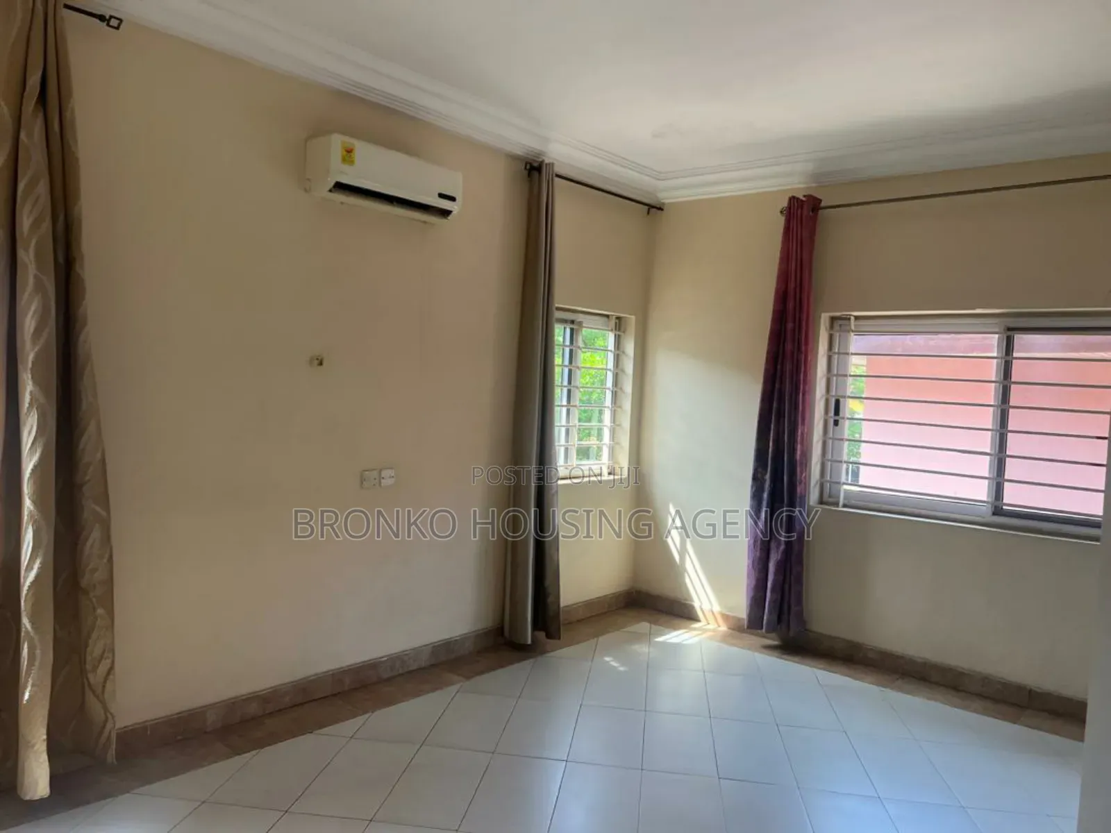 4bdrm Townhouse / Terrace in Bronko Housing, East Legon for rent