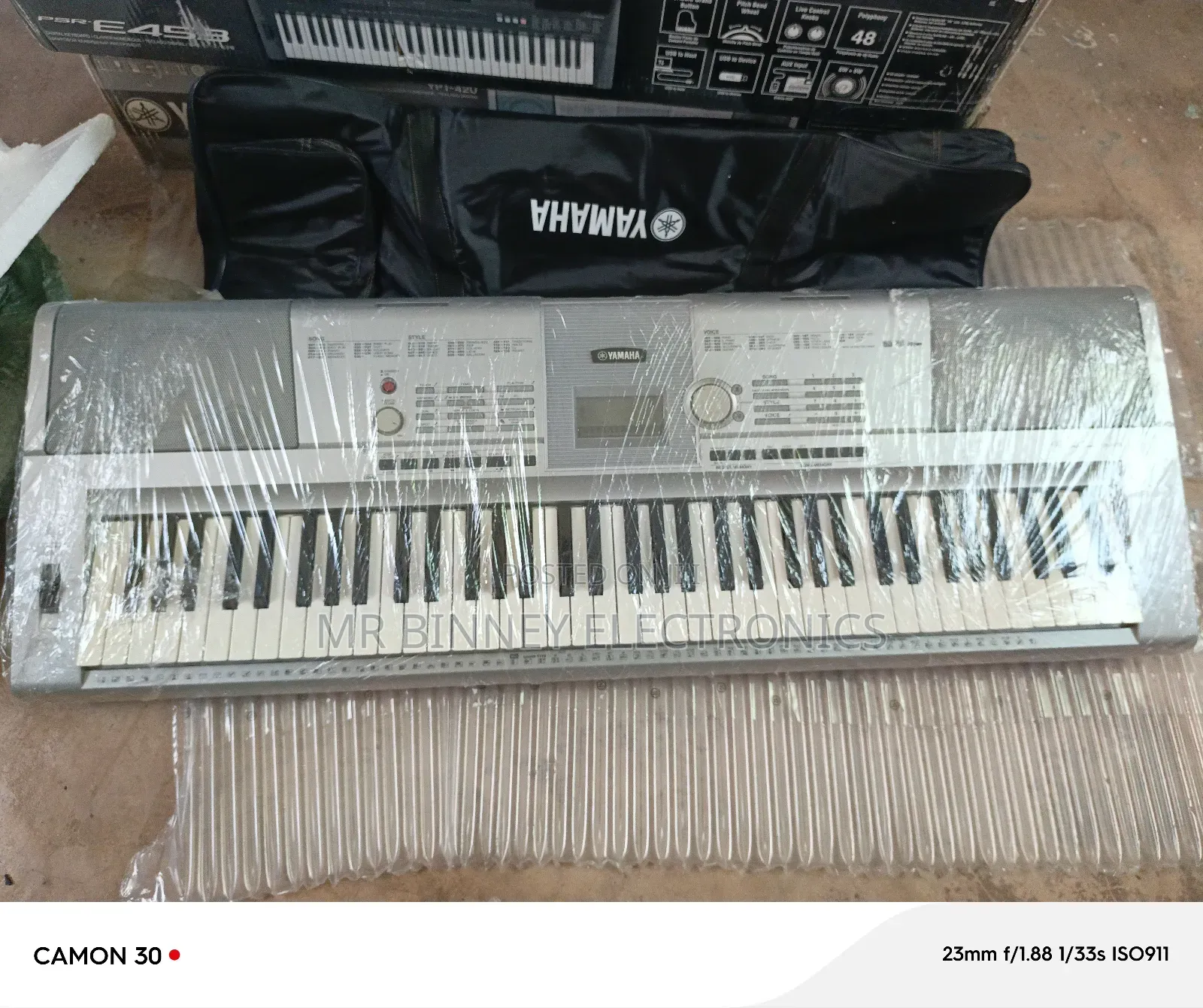 Yamaha Portable Grand DGX-205