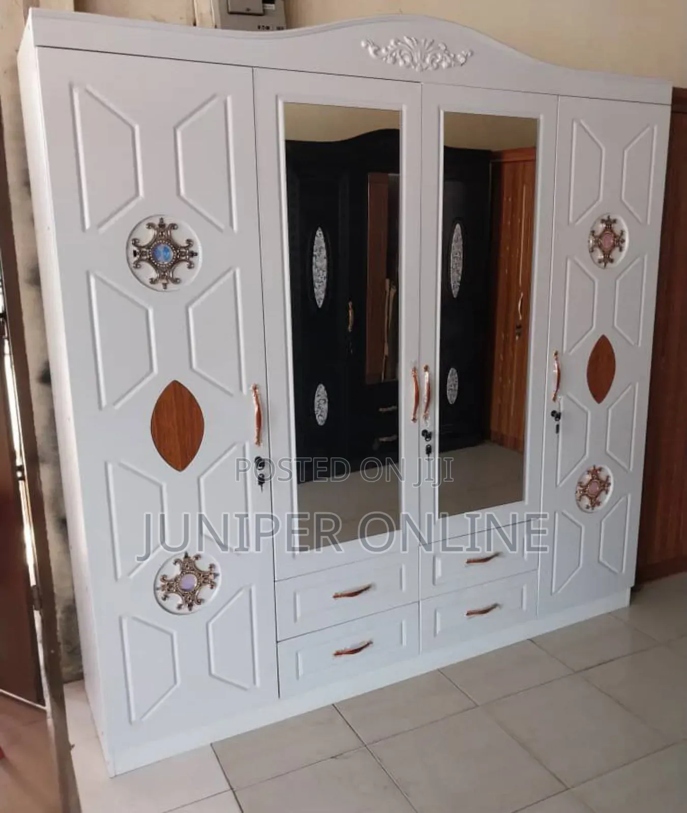 Wardrobe 4doors