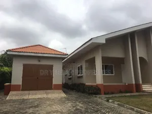 3bdrm House in Spintex Regimanuel:- for sale
