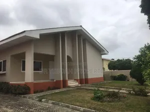 3bdrm House in Spintex Regimanuel:- for sale