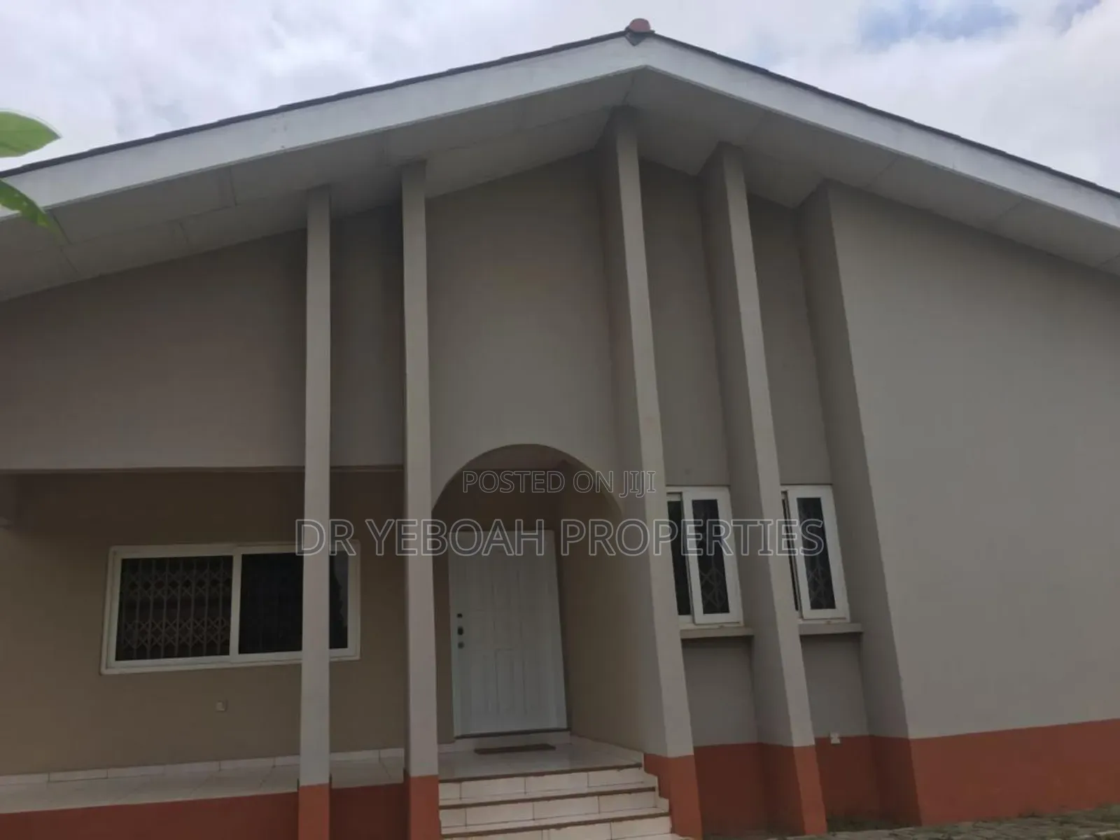 3bdrm House in Spintex Regimanuel:- for sale