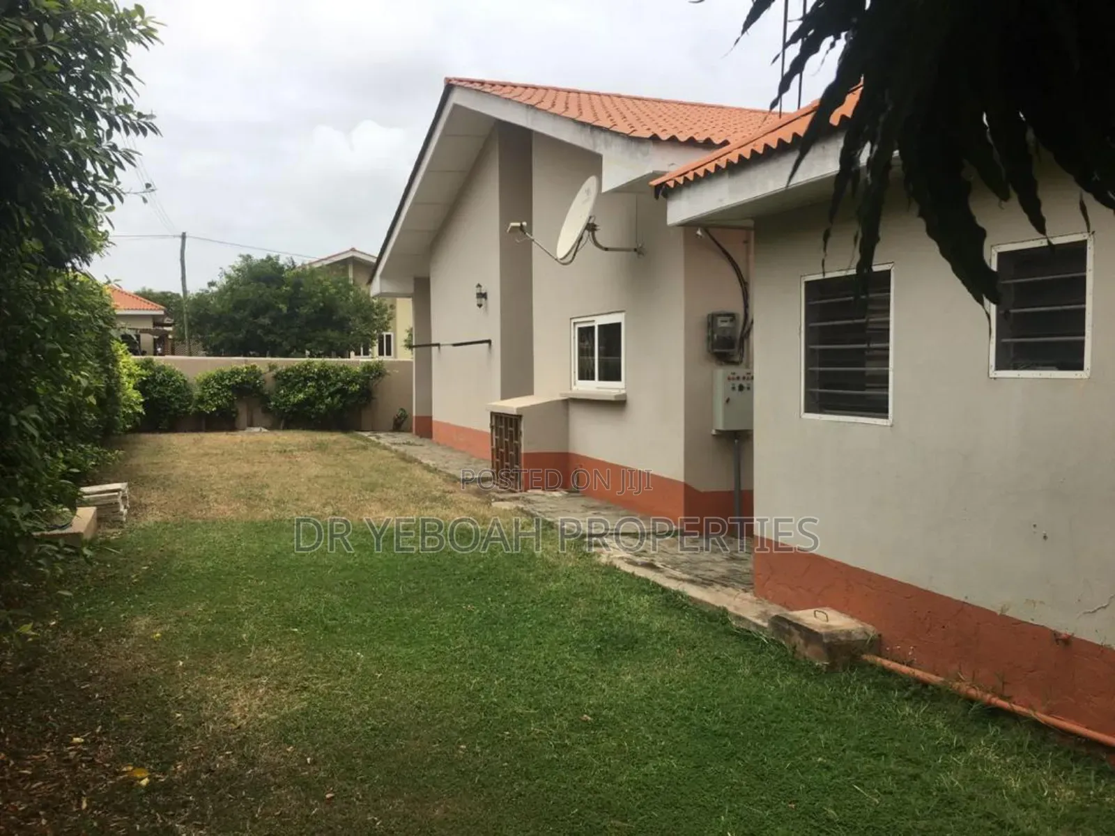 3bdrm House in Spintex Regimanuel:- for sale