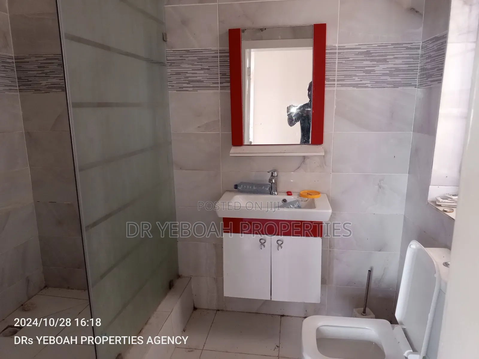 4bdrm House in Spintex:- 4 Bedrooms for rent