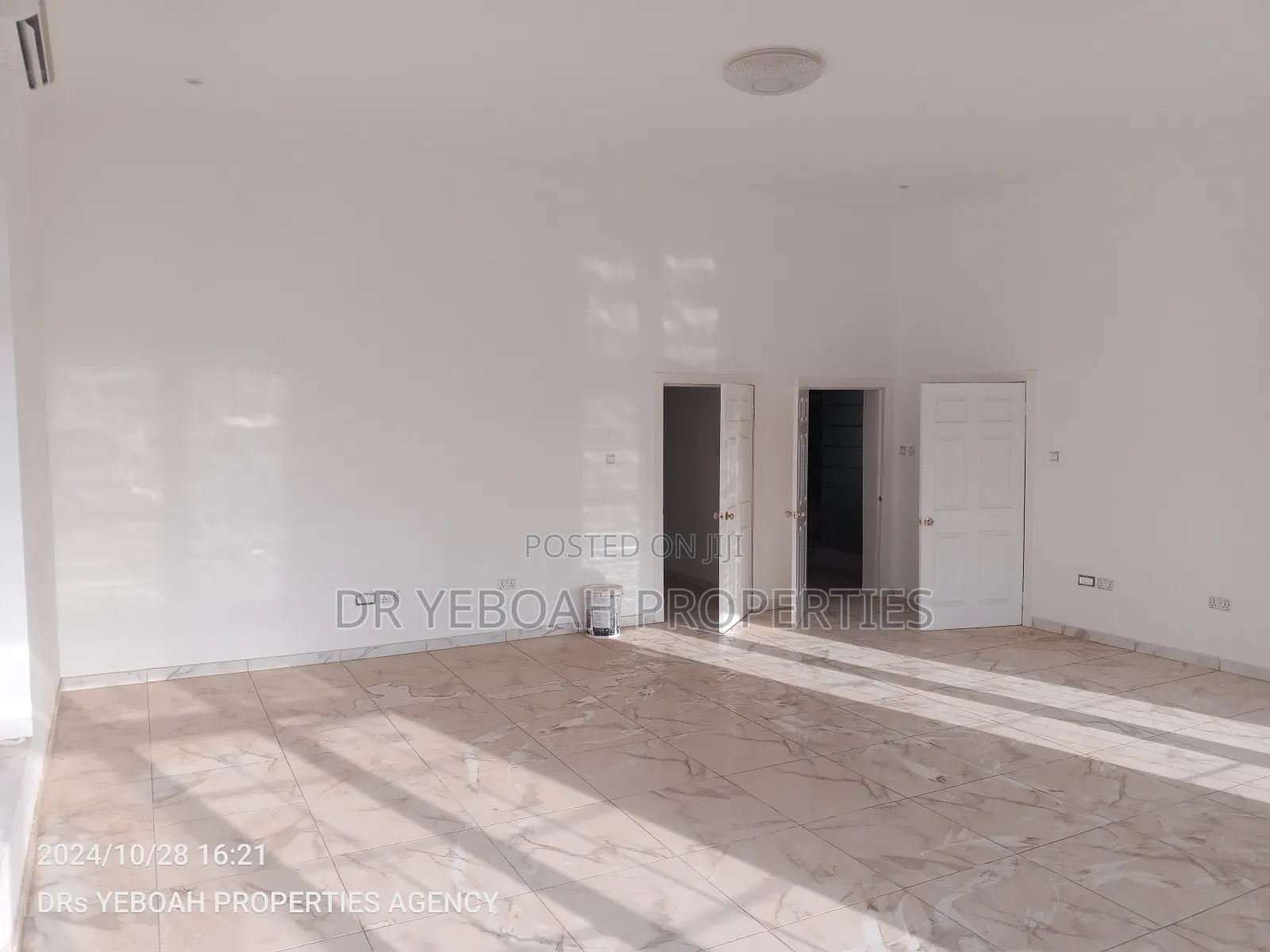 4bdrm House in Spintex:- 4 Bedrooms for rent