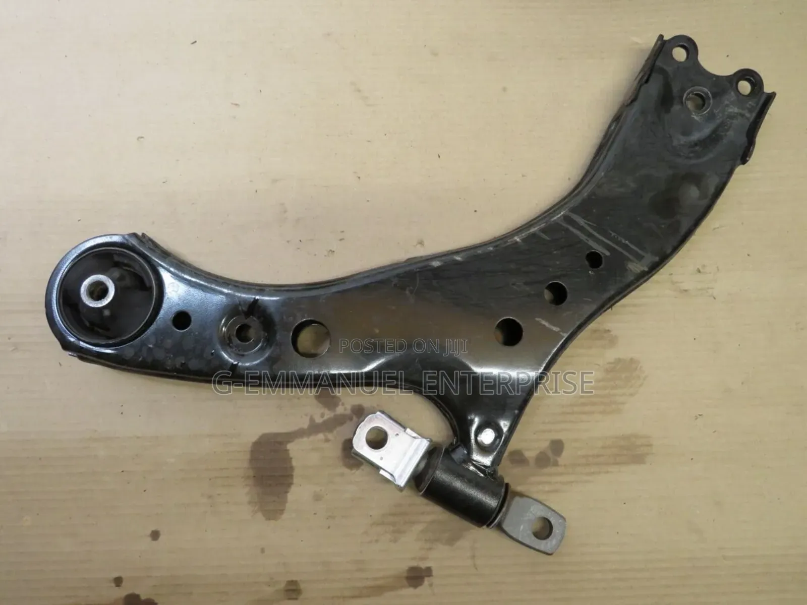 TOYOTA Camry 2014 Lower Control Arm Pair. Original
