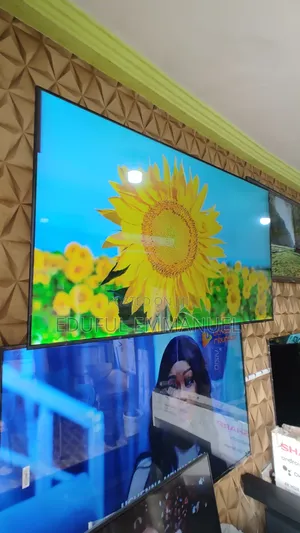 Samsung 43" Crystal UHD SMART AU8000 Alexa Air Slim