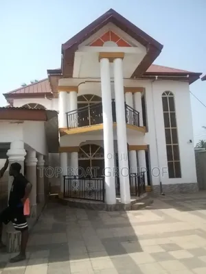 8bdrm House in Abuakwa Top Boat, Kumasi Metropolitan for sale
